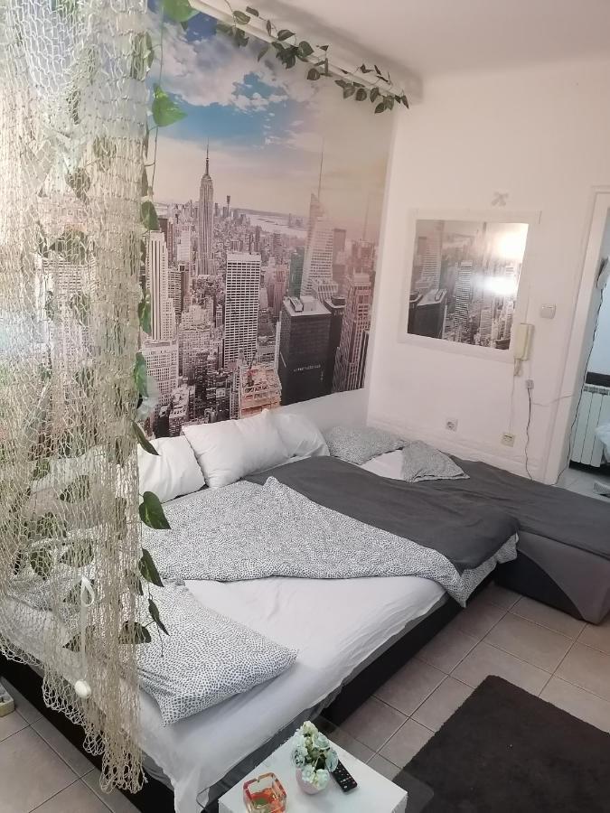 Low Cost Apartment Belgrade Exterior photo